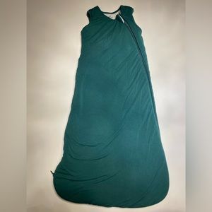 Kyte Medium 2.5 tog sleep sack. Forest green.